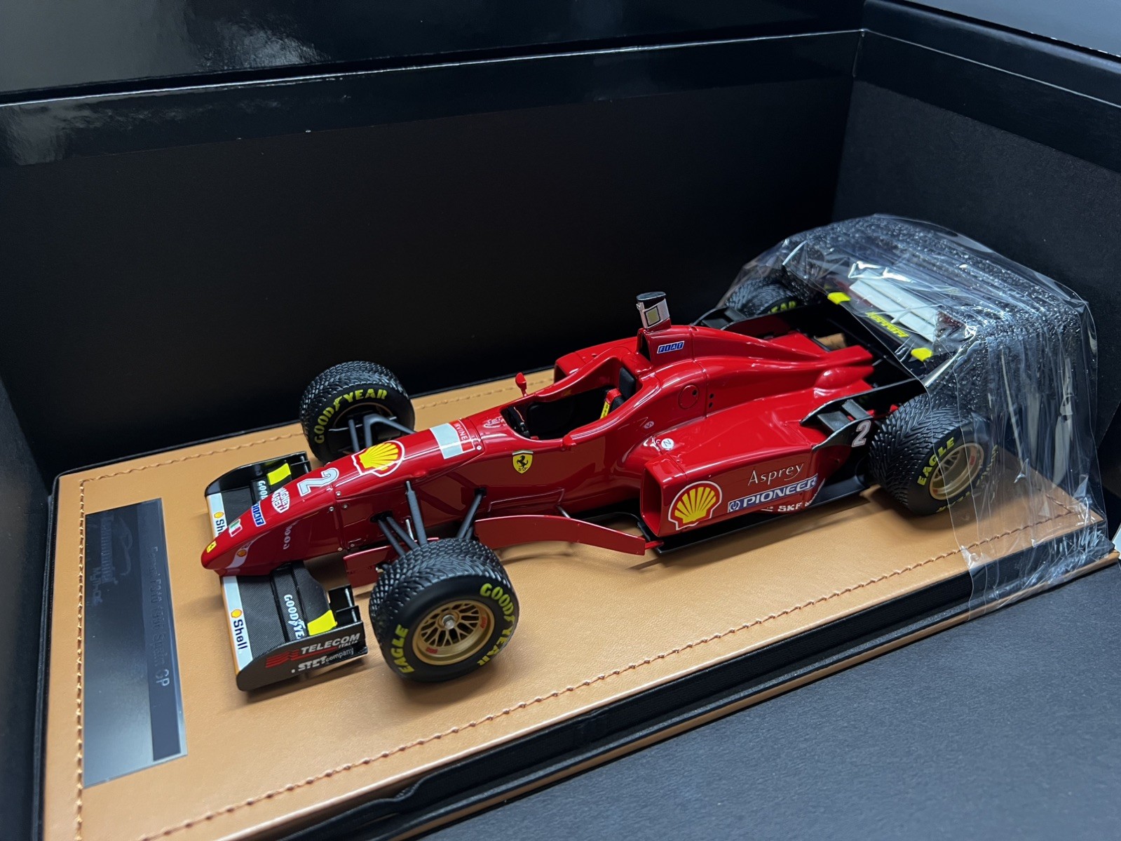 Ferrari F310 1996 Spain GP Raining tyres driver Eddie Irvine 1/18 Tecnomodel