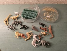 Vintage 1981 16 Assorted Wild Animals W/ 8 Sections Fence, Original...