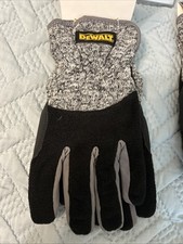 DEWALT Cold Weather, Gloves DPG751M Touchscreen Capable , Palm Overlays Size M