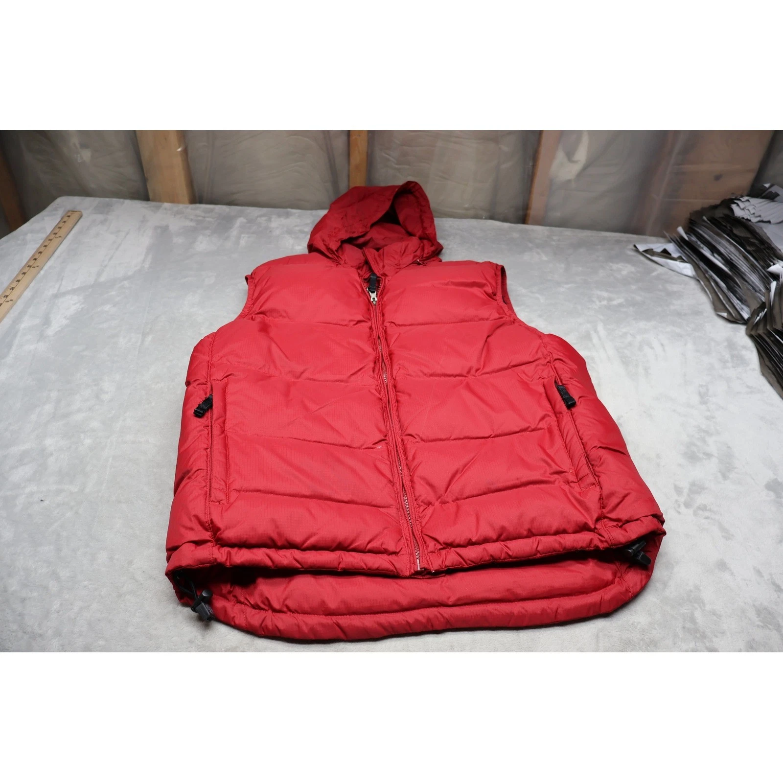 Gap Down Vest Mens Medium Red Ripstop Insulated Hooded Wind Rain Quilted Puffer