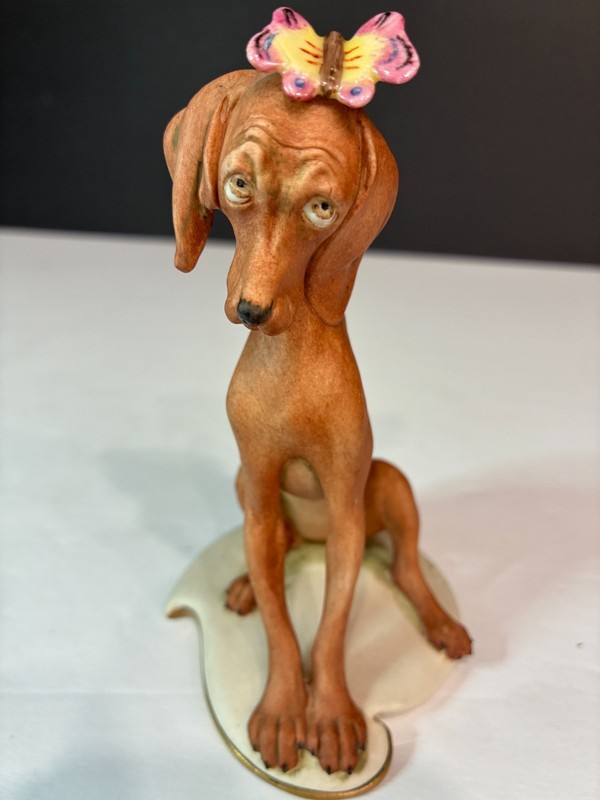 RARE GIUSEPPE CAPPE "HOUND DOG W/BUTTERFLY"  FIGURINE  SIGNED BY ARTIST