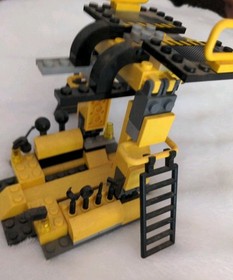 Lego service tower stand from the retired LEGO Star Wars B-wing Fighter (6208)