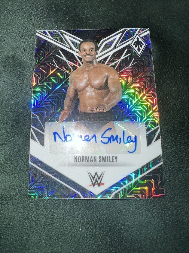 2023 Panini Chronicles WWE Phoenix Auto 16/25 Norman Smiley
