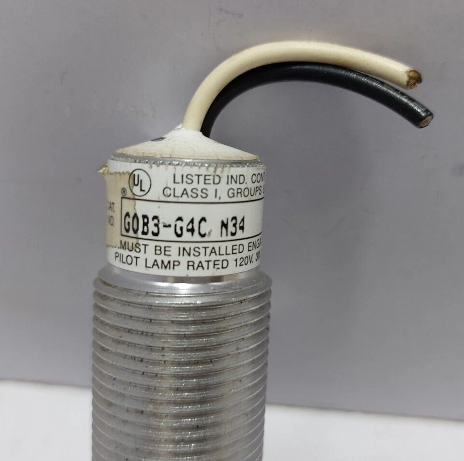 Hubbell Killark G0B3-G4C N34 Red Pilot Light Control Operator Lamp Rated 120V 3W - Image 3 of 4