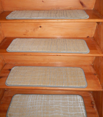 14 = Step  9'' x 29''  Runner  29'' x 88''  Wool Woven Carpet Stair Treads Shiny