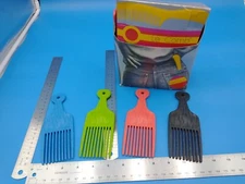 Case of Vtg 70's/80s Afro Hair Picks Wood grain plastic 4 colors/ 35 total #Z489