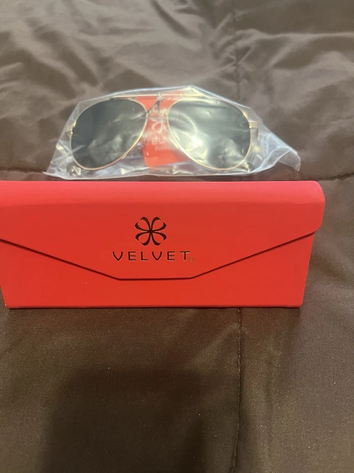 Velvet Sunglasses In Original Clamshell Red Case And Box Brownframes - Image 2 of 4