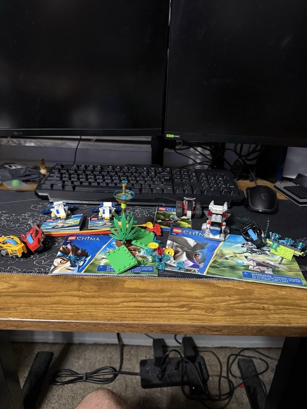 LEGO Legends of Chima Illustrated  Sets 30250 30254 70107 70113