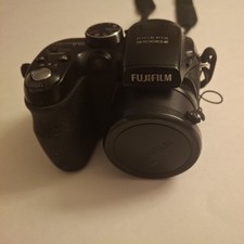FujiFilm FinePix S1000FD 10MP 12x Zoom, Battery Cover Issue for parts or repair
