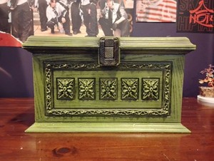 Vintage Max Klein SC-1280 Plastic Wood Look Sewing Box Avocado green.