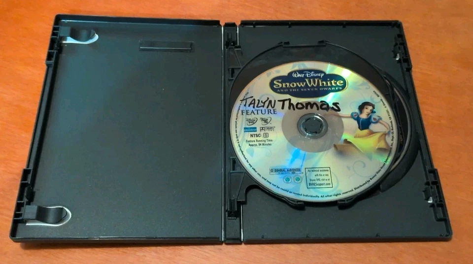 Snow White and the Seven Dwarfs Blu-ray Diamond Edition Walt Disney Studios - Image 3 of 4