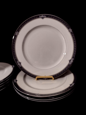 Set/4 GOTHIC ROSE MIKASA (4) 10.75'' Dinner Plates Grande Ivory L 2853 Vintage