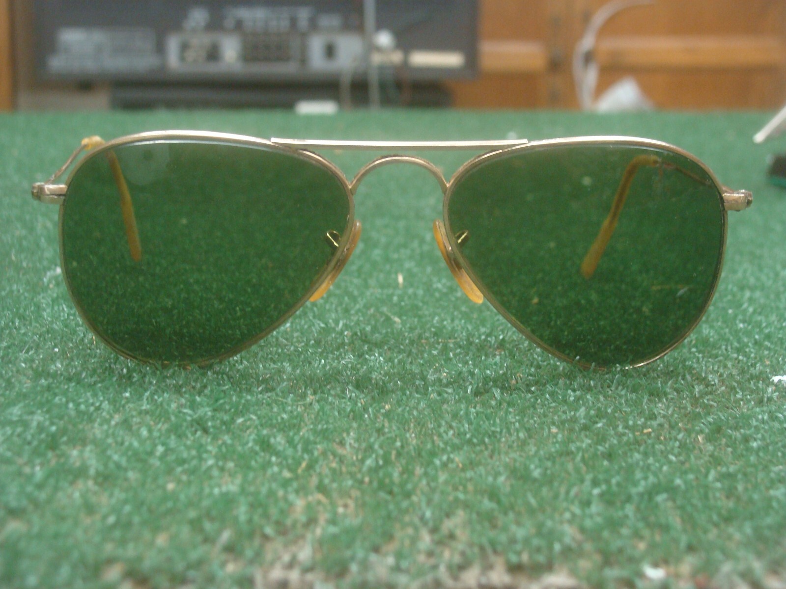 vintage-shuron-1-10-12k-gf-aviator-sunglasses-vietnam-war-era-green