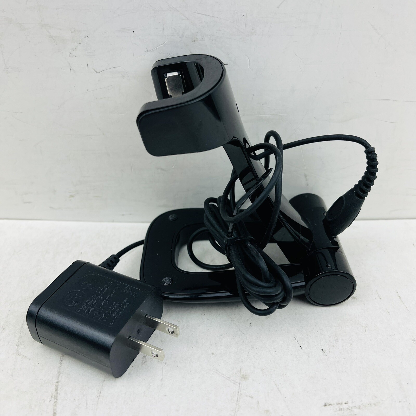 Philips Norelco Bodygroom Model BG2040 Trimmer Shaver With Charging Stand