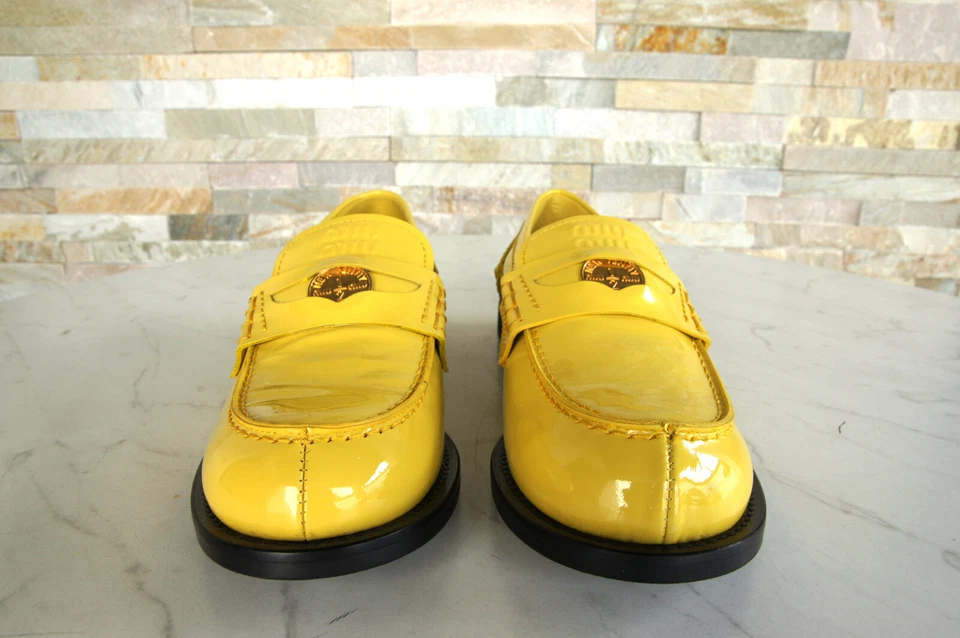 Zapatillas Miu 39,5 Mocasines Zapatos Bajos Charol Suela Amarilla Nuevas Anteriormente Foto 3 de 4