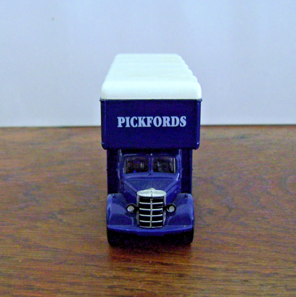 Camion miniature 1/50 - Corgi - Bedford Luton Van - Pickfords - Photo 3/4