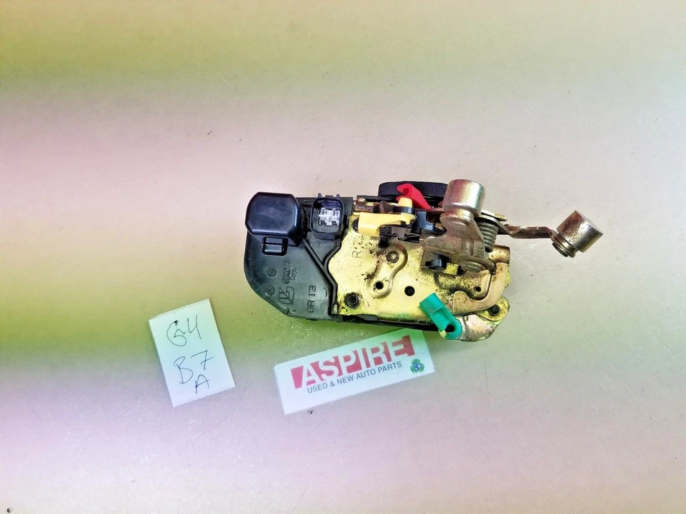 2006-2010 Jeep Commander Limited Edition Front Right Lock Latch Actuator OEM  - image 3 of 4