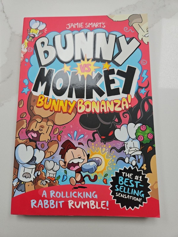 Bunny vs Monkey: Bunny Bonanza by Jamie Smart