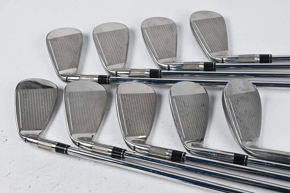 Taylormade M6 Irons / 4-PW+GW+SW / Regular Flex XP 100 R300 Shafts - Image 3 of 4
