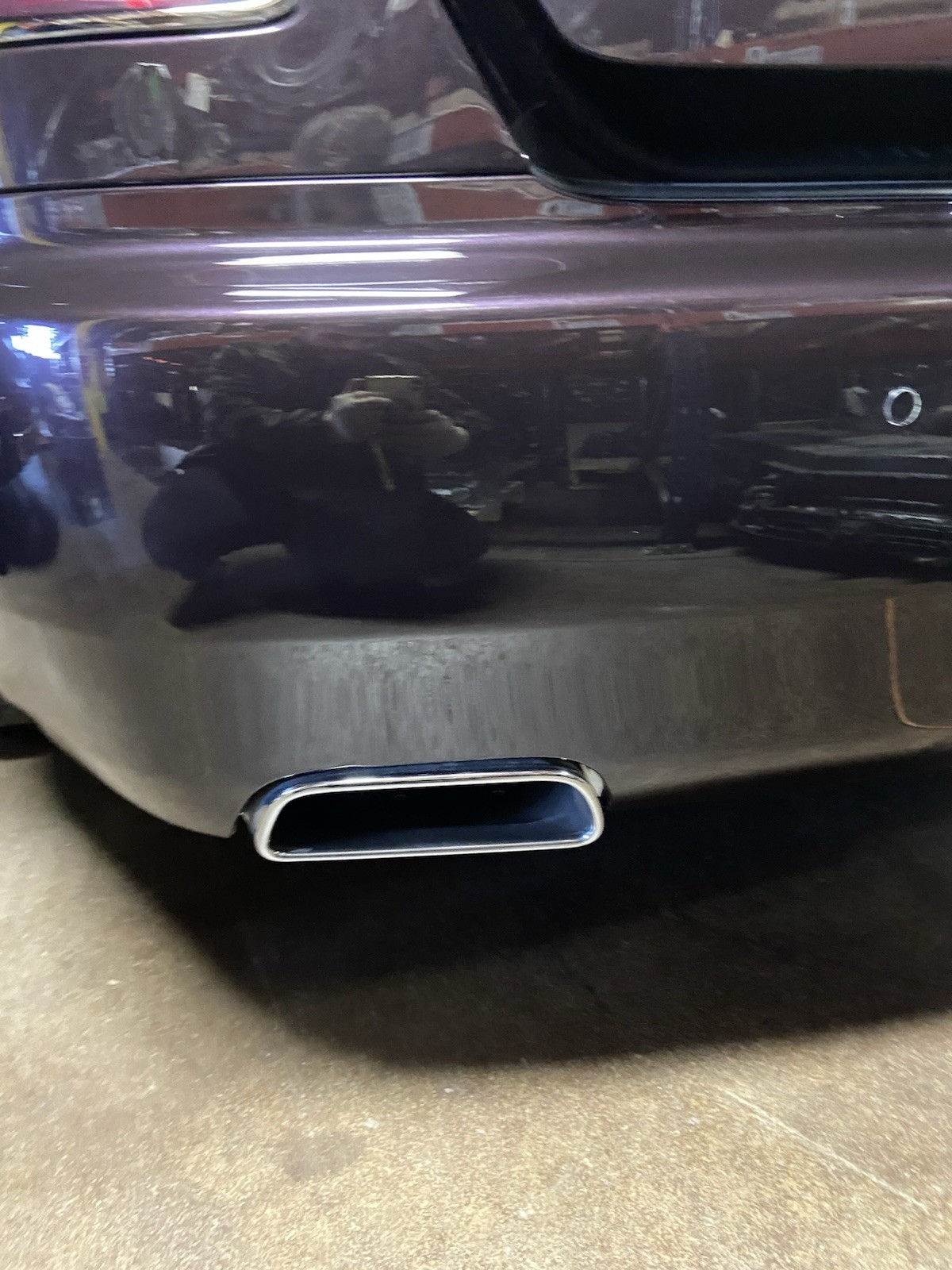 2017-2023 Rolls Royce Dawn Rear Bumper Cover Assembly Purple R95 OEM *NOTE*