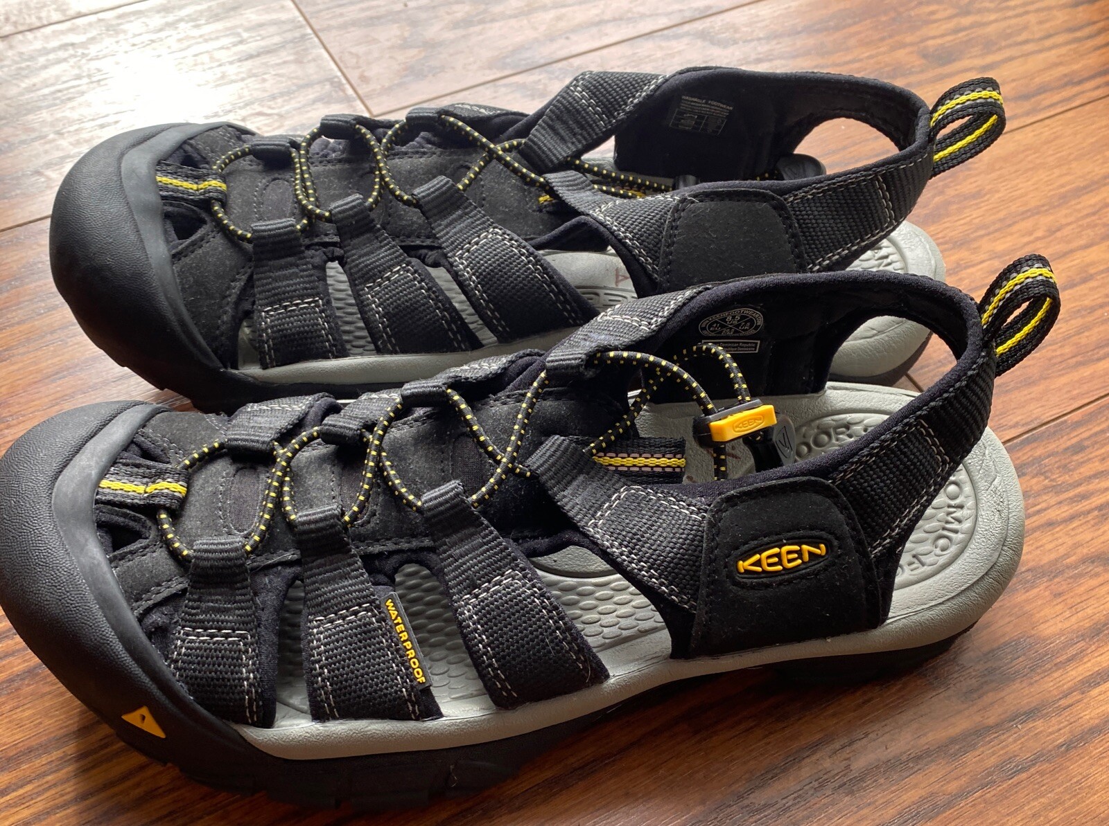 Sandali sportivi Keen Newport H2 neri impermeabili pescatore escursionismo uomo US 8 5 EUC