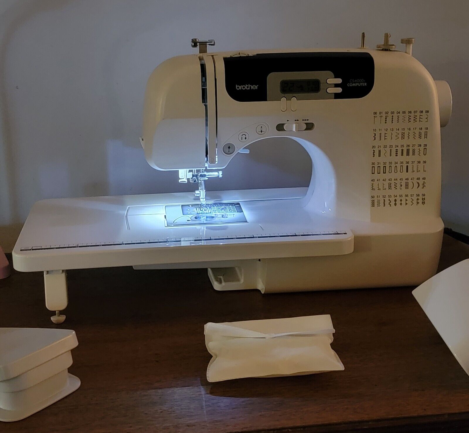 Brother CS6000i Computerized Sewing Machine