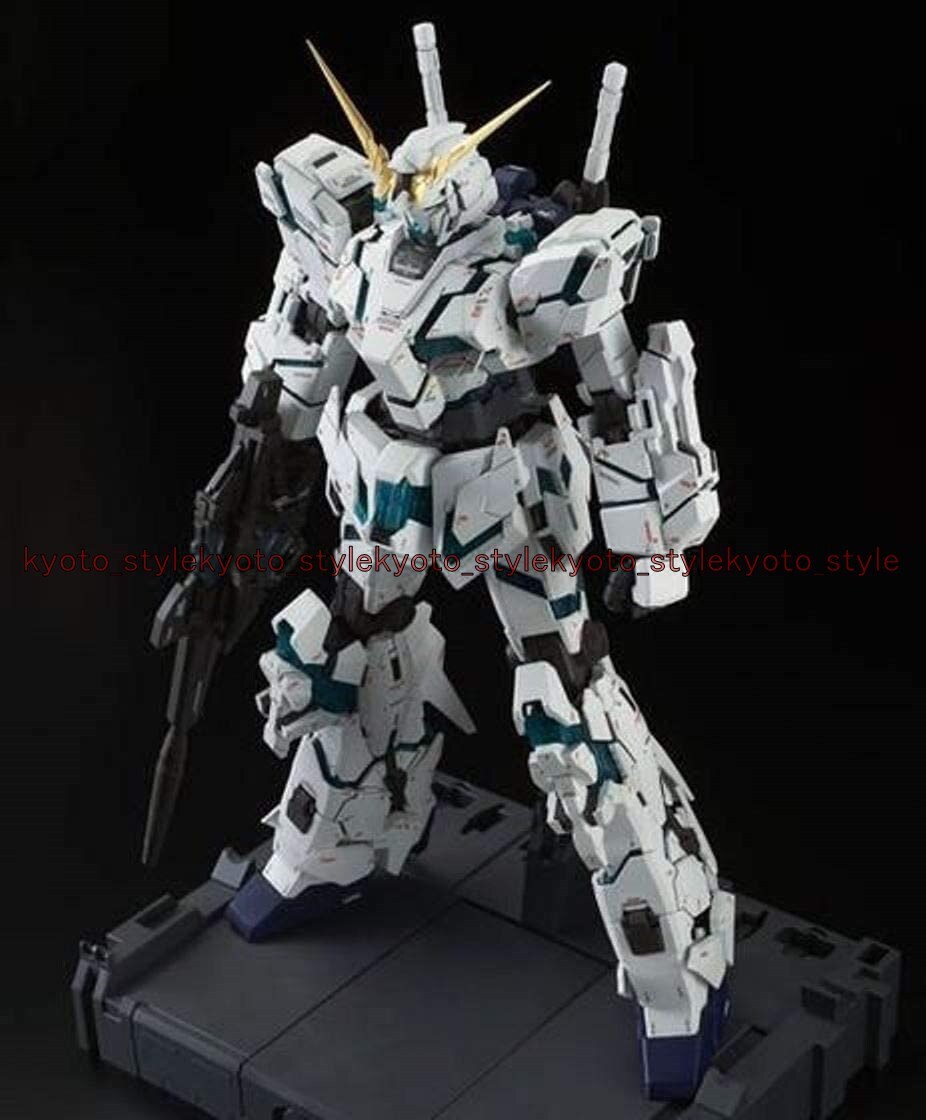 ロボット UNICORN GUNDAM [FINAL BATTLE Ver.] PG RX-0 Unicorn Gundam (Final Battle) - P-Bandai Exclusive