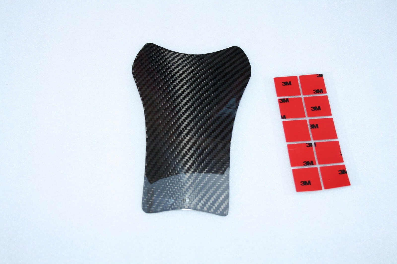 Protection réservoir moto pour Triumph Street Triple afin d'éviter les rayures