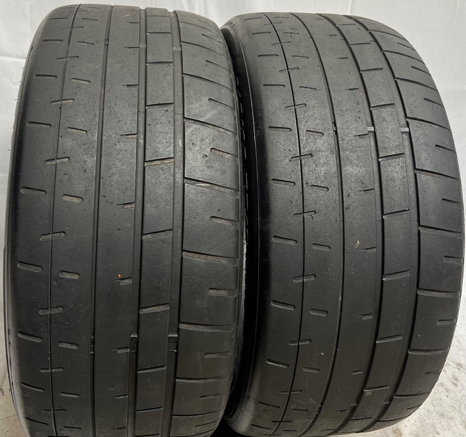 2 - NO REPAIRS 245/35ZR19 XL (93Y) Pirelli P Zero Trofeo R (MC1) McLaren - 4112