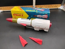 Vintage Apollo X Battery Powered Space Rocket Model: YH-801