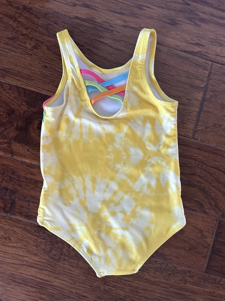 Traje de baño Paw Patrol de una pieza • Talla 3T Foto 2 de 4