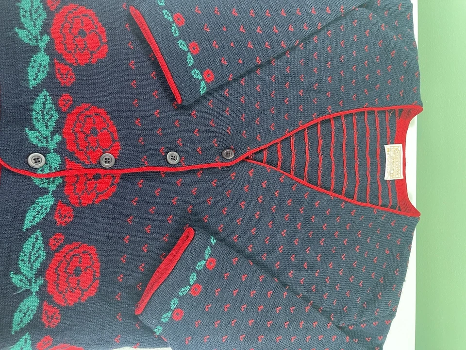 De Colección Pendleton Negro y Rojo Rosa Ojo de Pájaro Cárdigan Suéter Pequeño Hecho en EE. UU. Foto 4 de 4