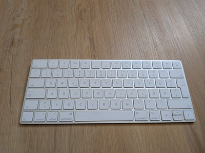 Apple Magic Keyboard A1644 - Lightning - Deutsches Layout