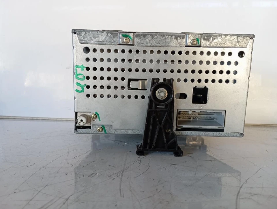 10R020451 Sistema Audio Radio per FORD FIESTA (CBK) Steel 284647 - Immagine 2 di 3