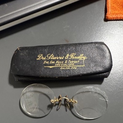Drs. Steeves & Findley Pince-Nez Oval Gold Metal Eyeglasses Vintage with Case