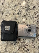 CANON POWERSHOT SD100 DIGITAL ELPH SILVER CAMERA 3.2MP WITH CASE