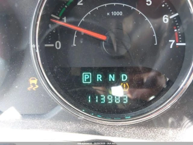 二手前格栅适合:2013 年吉普牧马人前 A 级 — 第 3/4 张图片