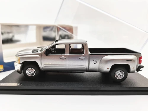 GLM 1/43 For Chevrolet Silverado 3500HD 4x4 pick-up truck Model Toys - Picture 6 of 6