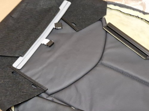 Mazda CX-7 Right Seat Cushion Trim Cover E1388811102 E138-88-111 02Genuine NEW - Picture 5 of 10