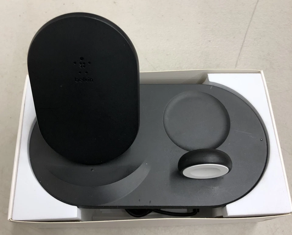 Estación de carga inalámbrica Belkin 3 en 1 para iPhone - negra Foto 3 de 4