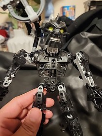 LEGO BIONICLE: Toa Nuparu Inika 8729 Figure Incomplete w/Canister