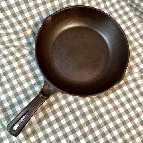 Vtg Wagner Ware Sidney O Cast Iron Chef Skillet Pan 9 Inch 1386 C USA Stylized