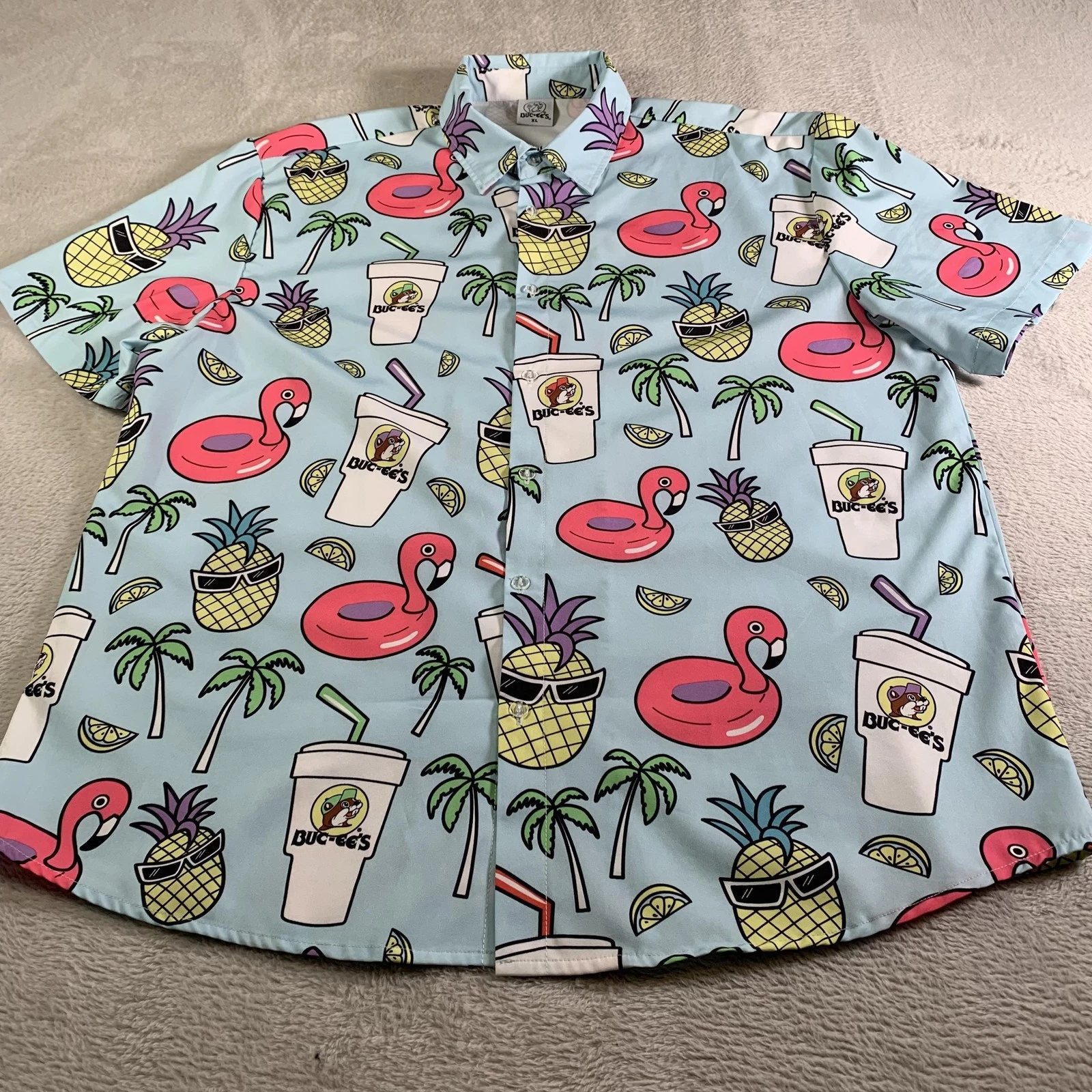 Buc-ee's Shirt Mens XL Blue Flamingo Pineapple Tropical Short Sleeve Button Up