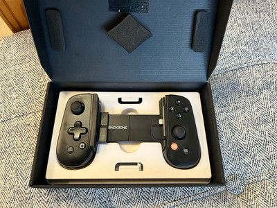 Backbone One BB-02-B-XW Lightning Mobile Gaming Controller iPhone - USED