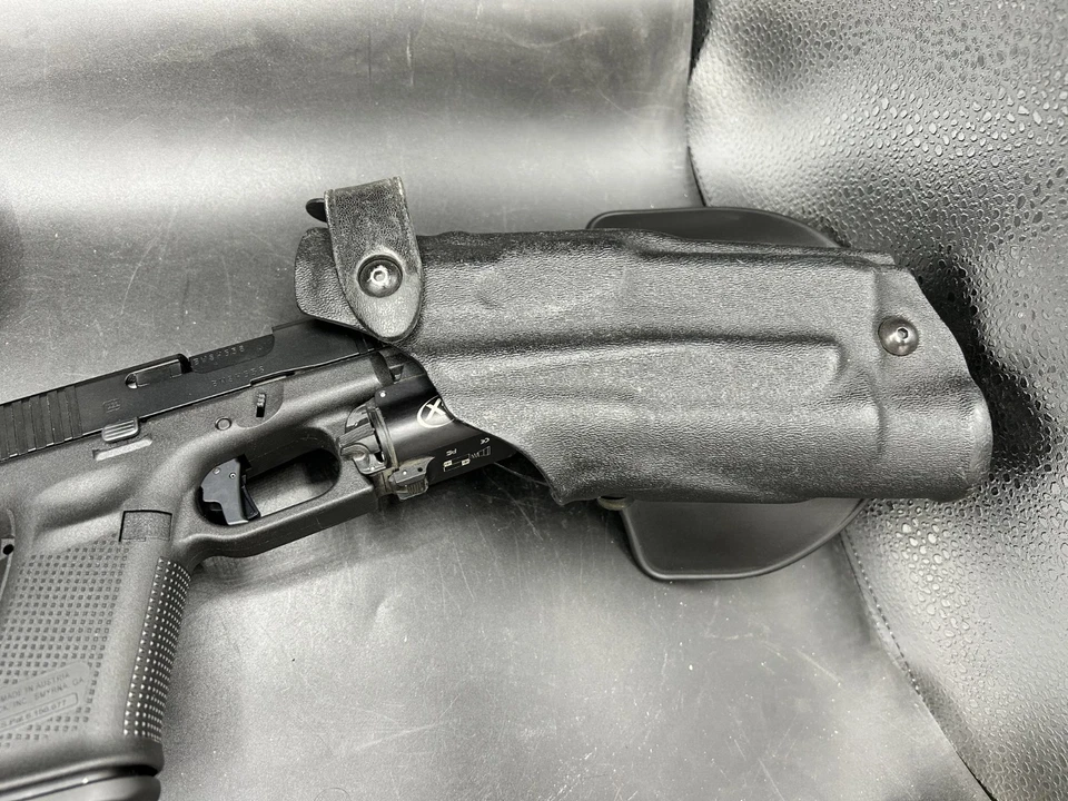 Safariland 6280 SLS Lvl 2  STX Duty Holster Glock 19/23 w/ Light RH, paddle - Image 4 of 4