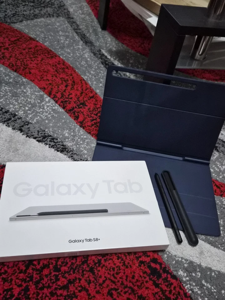 AUSGEZEICHNET- Samsung Galaxy Tab S8+ Plus 256GB WIFI Silber SM-X800 + VIELE EXTRAS 