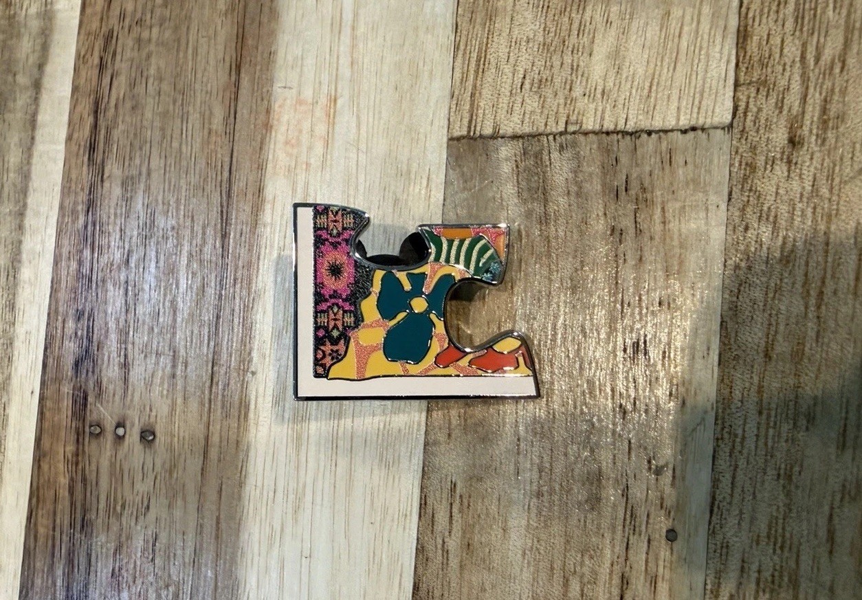 2023 Disney Bottom Left Corner C1 Animal Kingdom Mural Puzzle Trading Pin 