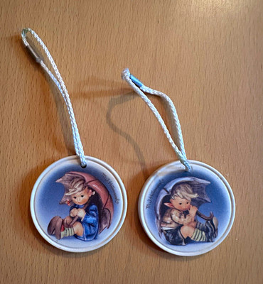 Goebel M. I. Hummel Porzellan-Ornamente rund hängend 2er Set