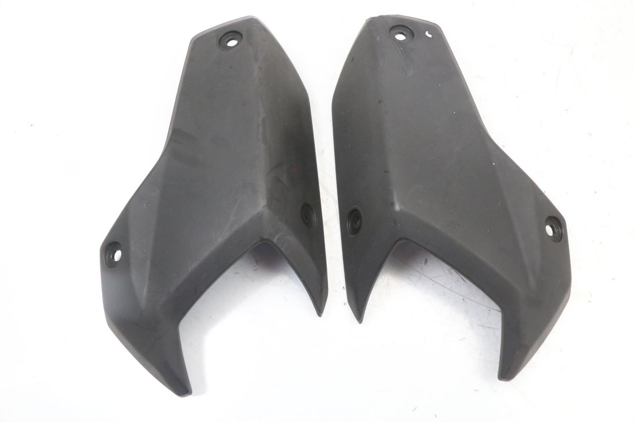 REAR MIDDLE PANEL - PEUGEOT STREETZONE 2T 50 (2014 - 2019)