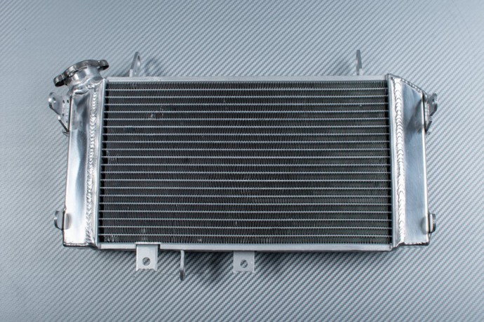 Radiateur aluminium pour Suzuki Gladius 650 idéal pour rouler sur circuit et route